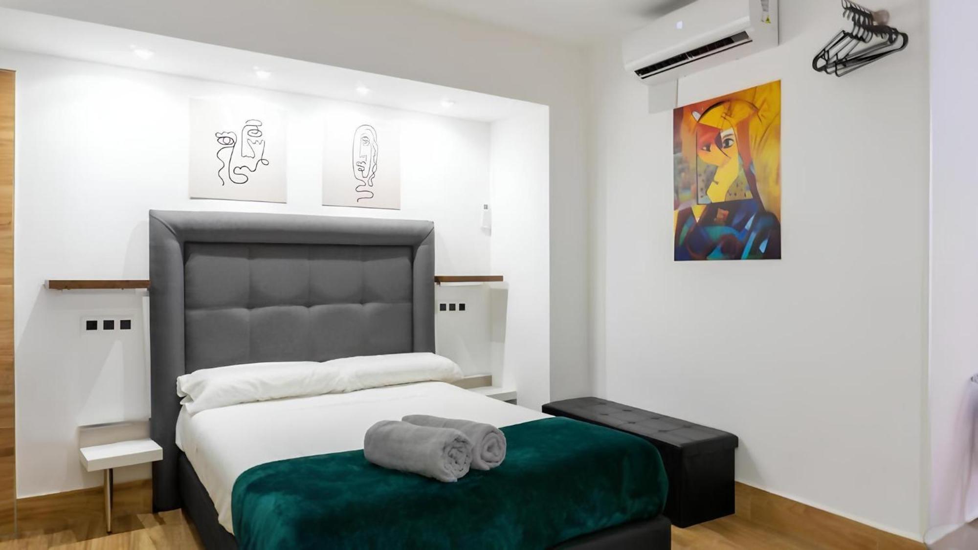 Ilustre Rooms Malaga Luaran gambar